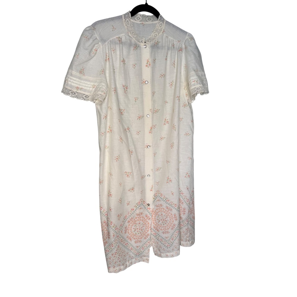 Vintage Deena floral print pearl button down house coat nightgown muumuu lace